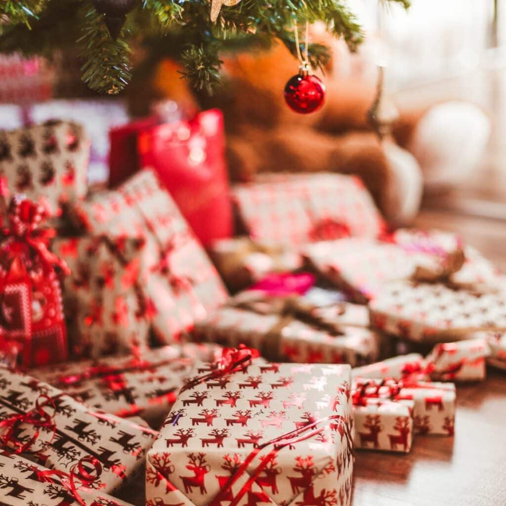Cadeaux de Noël : cinq astuces pour éviter la corvée et dépenser moins