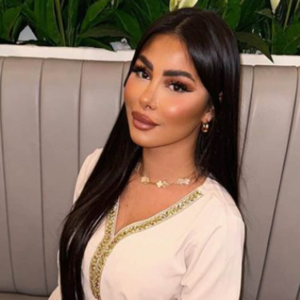 Maeva Ghennam : de nouveau en couple avec Boli ? Elle partage une photo de son visage