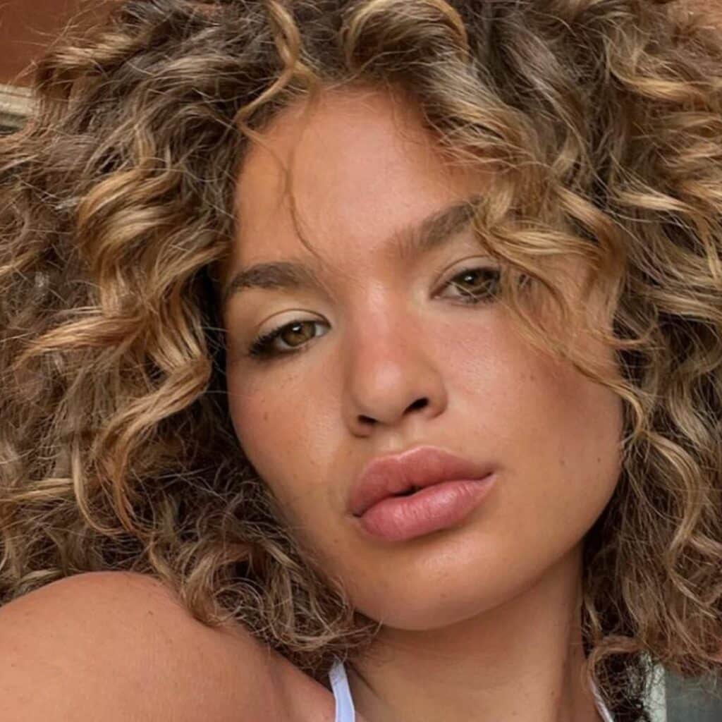'Il ne peut pas m'appeler ?' : Léa Haddad (Star Academy) sous le charme de Julien