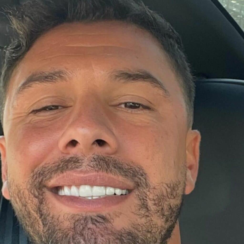 Kevin Guedj : en vacances avec sa chérie Chloé, il est accusé de provoquer son ex Carla Moreau