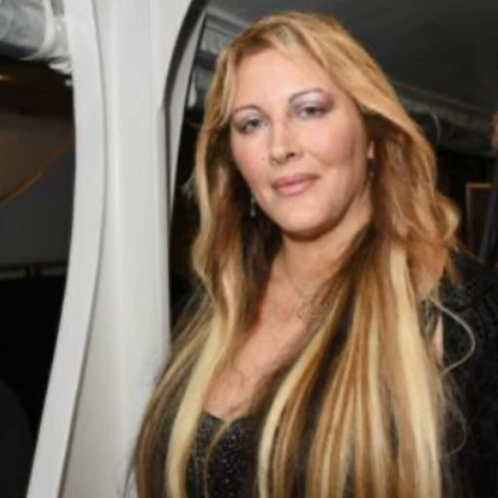 Loana : seule et au plus mal après avoir coupé les ponts avec sa famille, des clichés d’elle interpellent