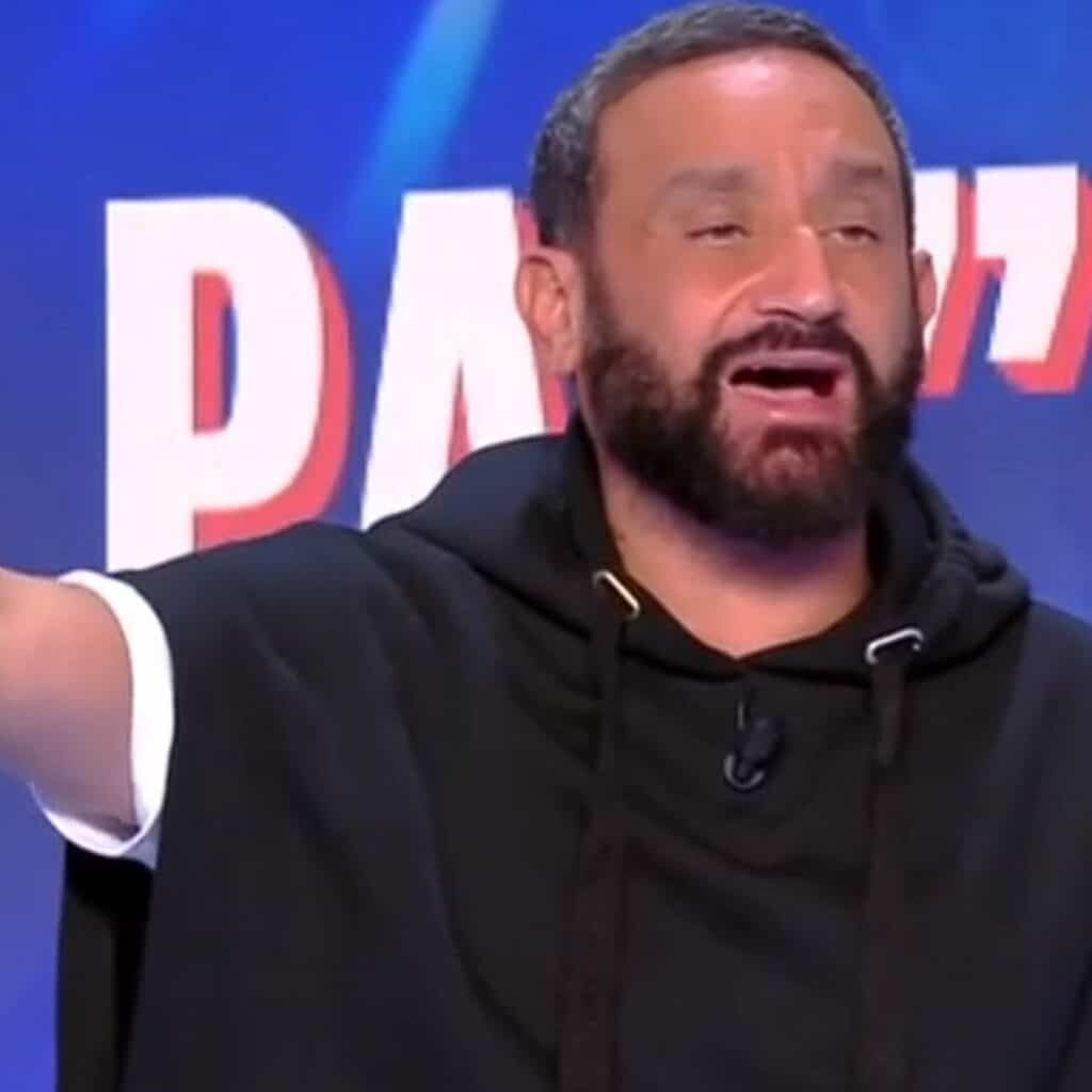 Cyril Hanouna accusé de traumatiser ses chroniqueurs dans TPMP : il répond et donne leurs salaires