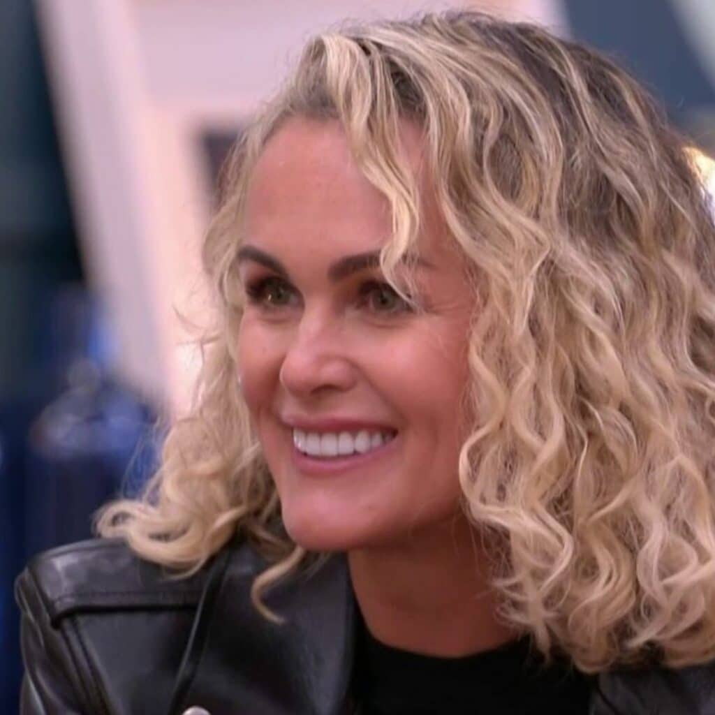 Laeticia Hallyday : son passage au château de la Star Academy interpelle les internautes