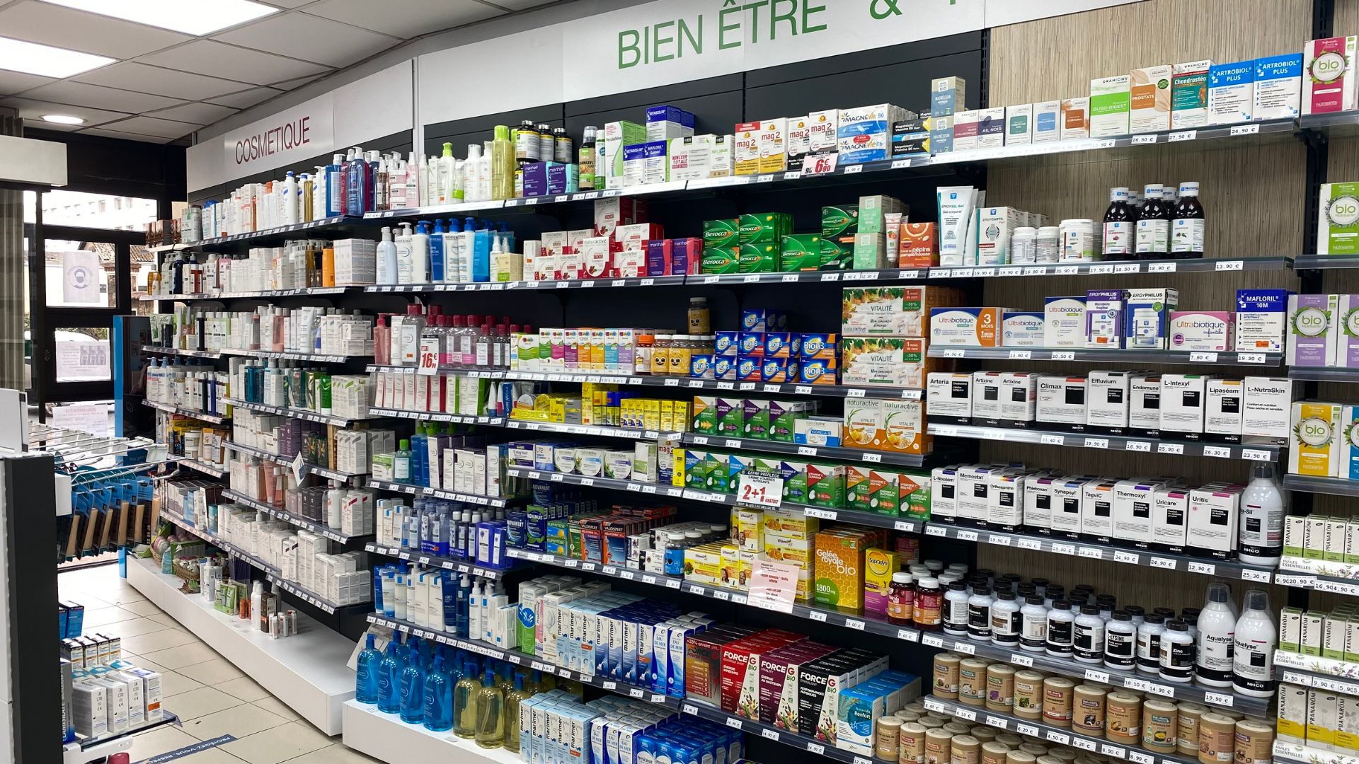 Gueule de bois : un nouveau remède vendu en pharmacie fait réagir