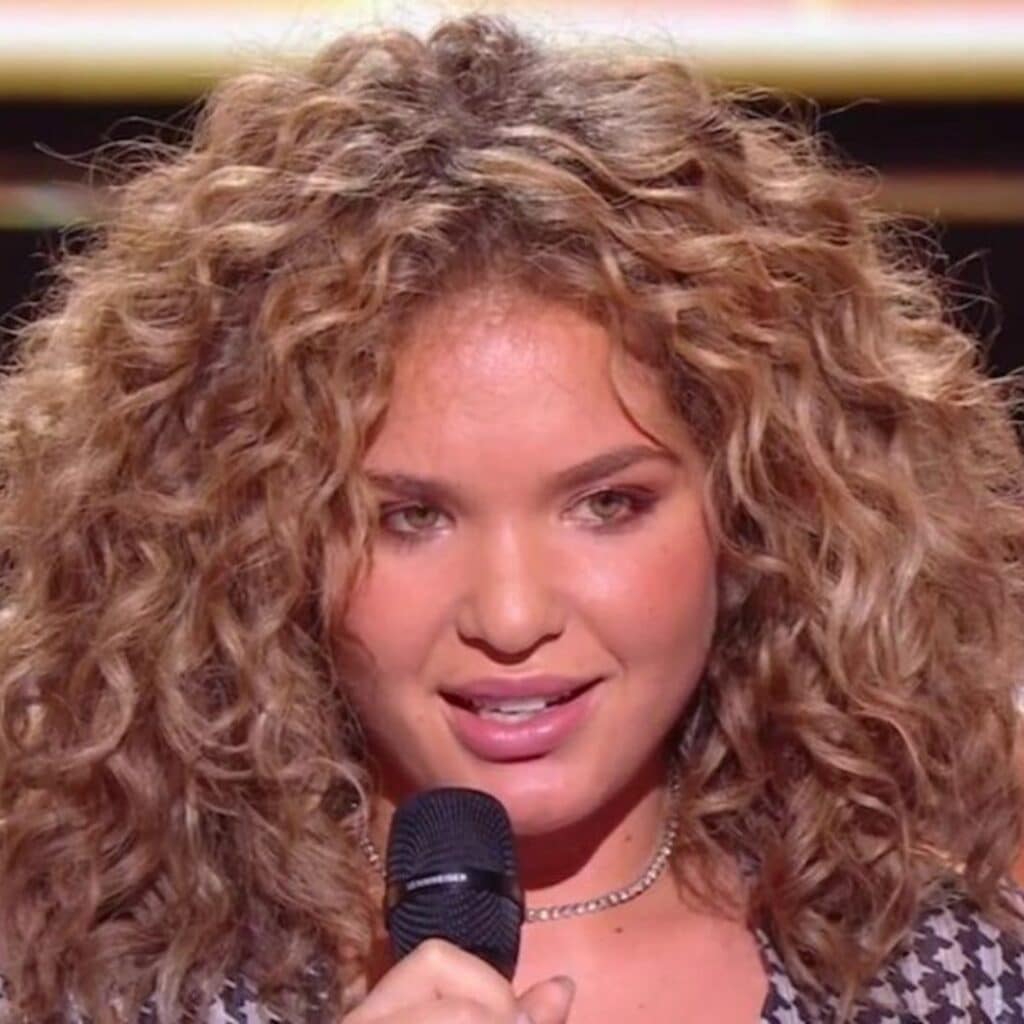 Léa Haddad (Star Academy) : elle a volé le téléphone de la maquilleuse sur le tournage