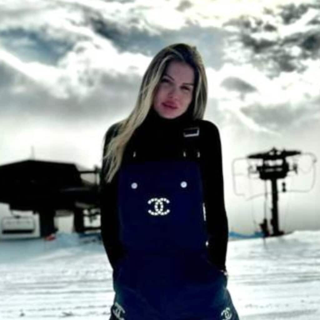 "Je voyais tout noir" : Jessica Thivenin victime d'un important accident de ski
