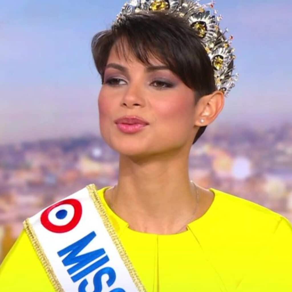 "Je n'ai pas envie de..." : Ève Gilles (Miss France 2024) s'emporte en plein JT de TF1