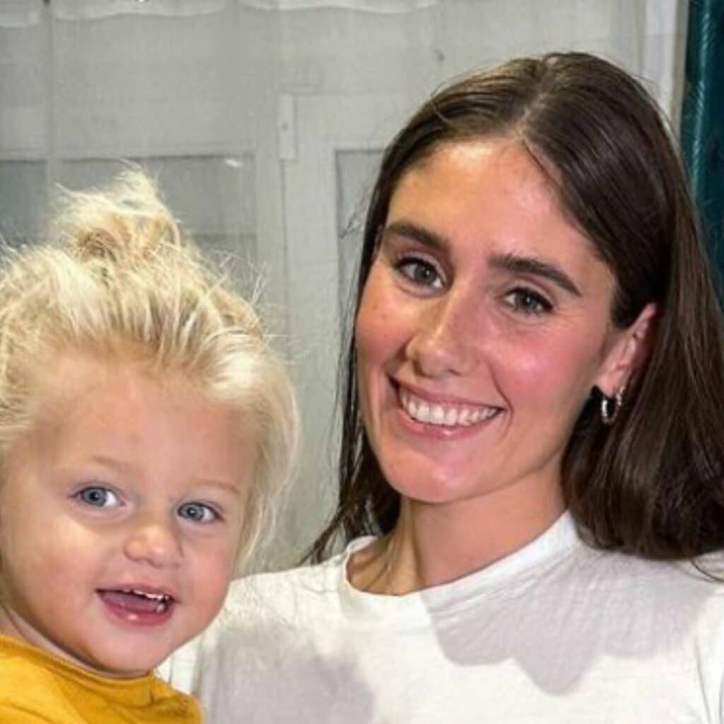 "De Thor à DiCaprio" : Jesta Hillmann a coupé les cheveux de son fils Adriann, le résultat impressionne les internautes