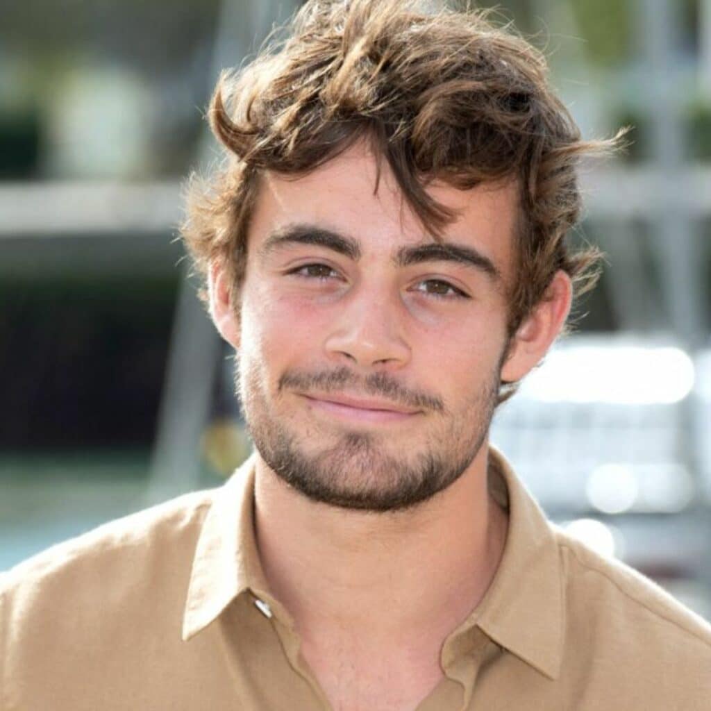 "J'espère que c'est une perruque" : Clément Rémiens change de look pour son grand retour