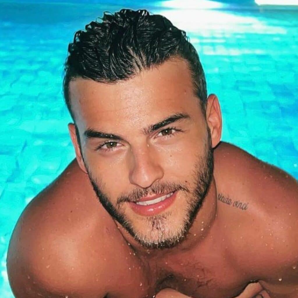Simon Castaldi : en couple ? Il se rapproche d'une femme de 40 ans pour le Nouvel An