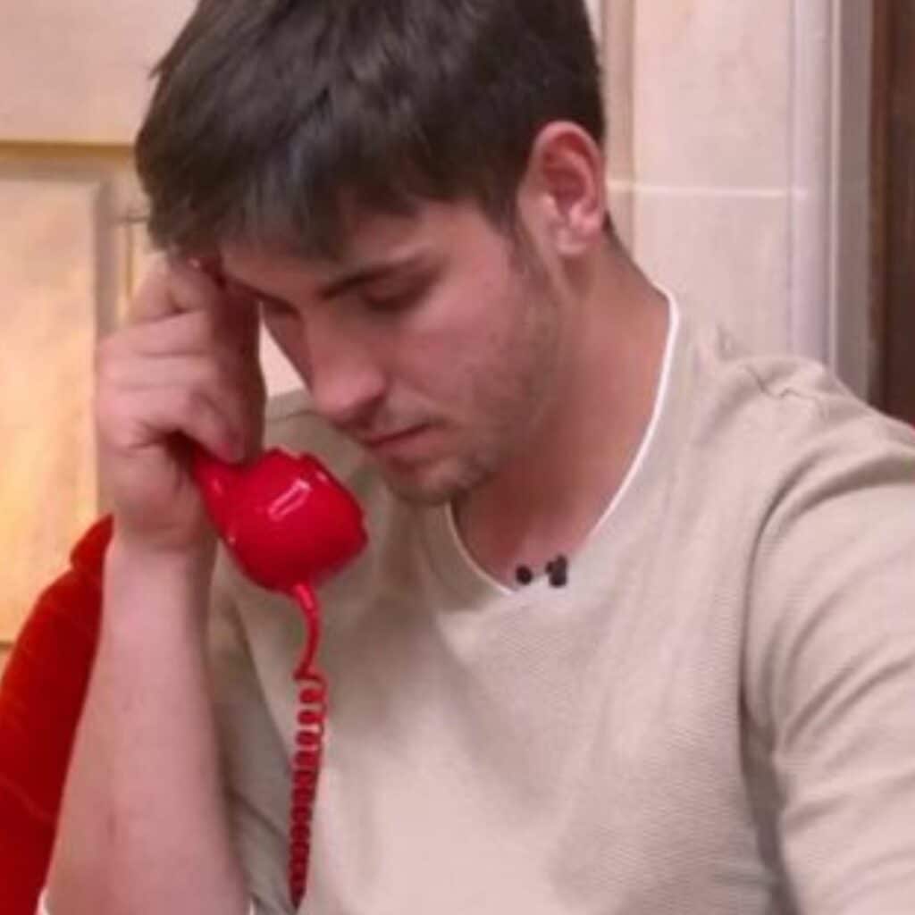 "Ça me fait mal" : Julien (Star Academy) abattu après un appel de sa copine