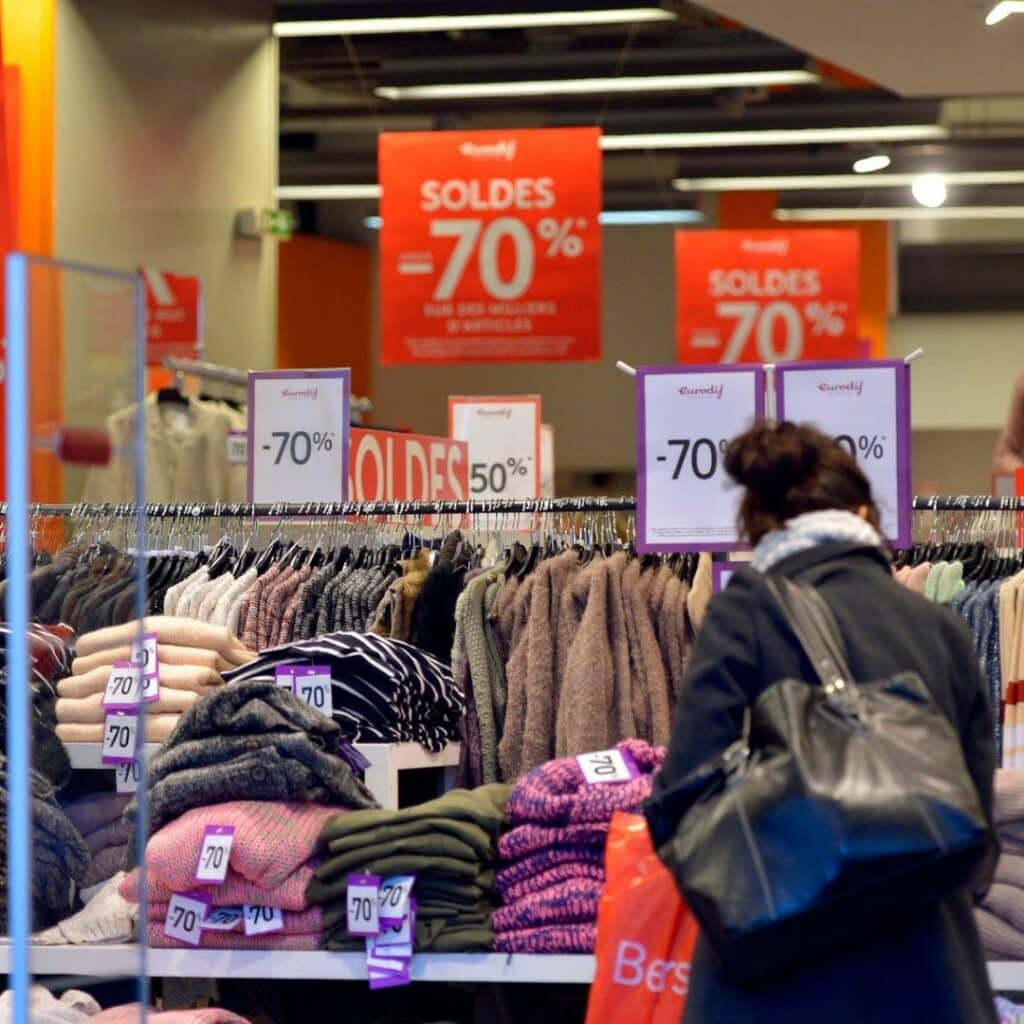 Soldes 2024 : certaines marquent refusent de faire des promos