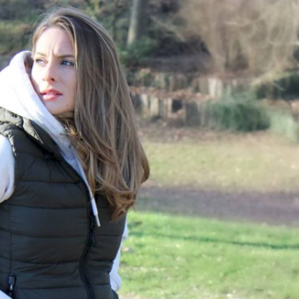 "Je n’ai pas le choix" : Camille Santoro face à des difficultés après sa douloureuse rupture avec Nicolas