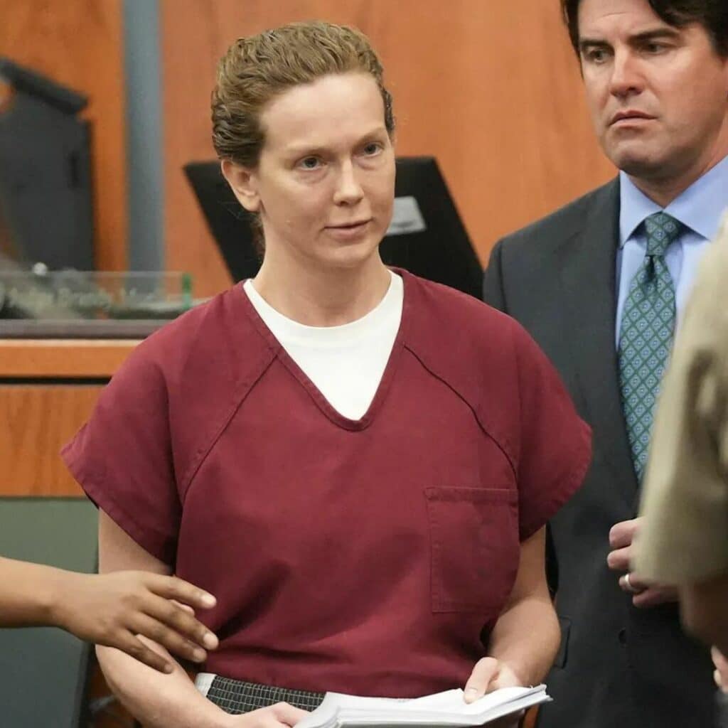 Insolite : une fugitive américaine arrêtée grâce à une... "fausse" annonce de yoga