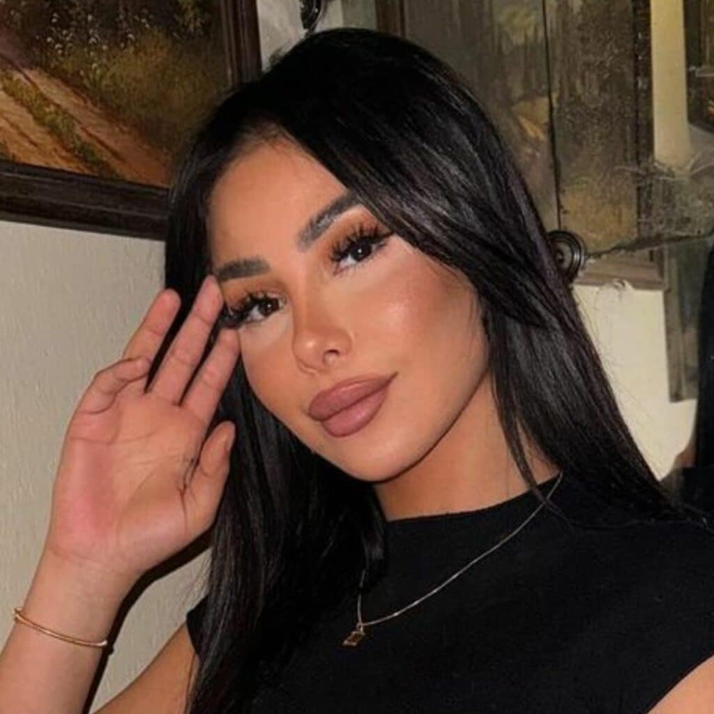Maeva Ghennam : elle s'exprime sur ses chirurgies "ratées"