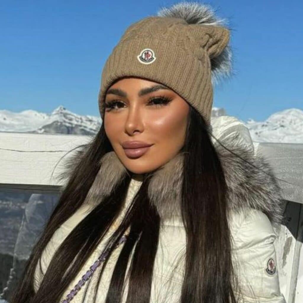 Maeva Ghennam : critiquée sur son physique, elle souhaite à nouveau recourir à la chirurgie esthétique