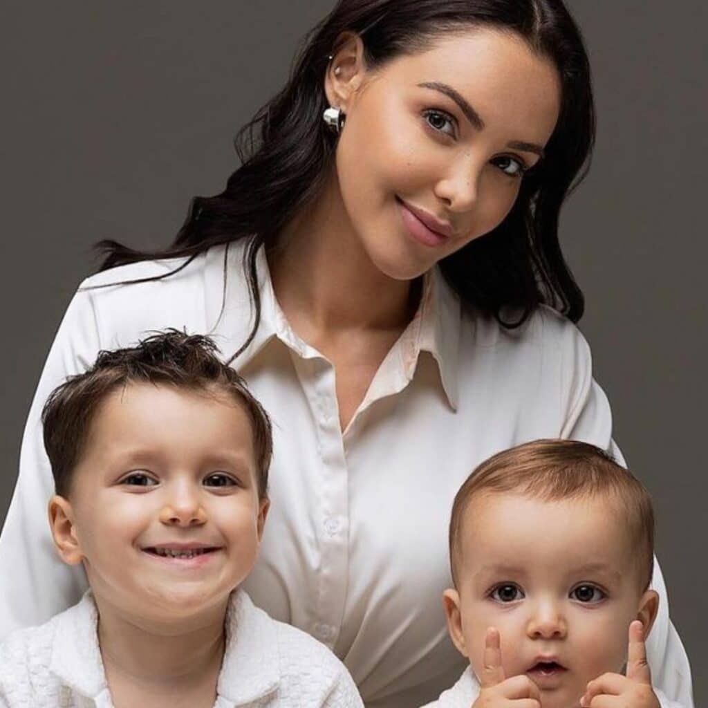 Nabilla : son deuxième fils "pas du tout prévu", elle se confie