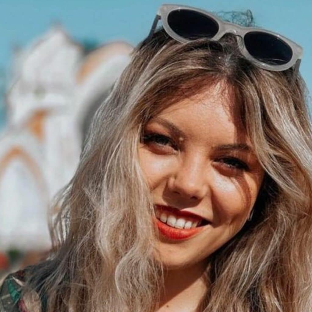 Héloise Martin : victime d'inceste, elle se confie sur ce qui l'a poussée à en parler à sa mère