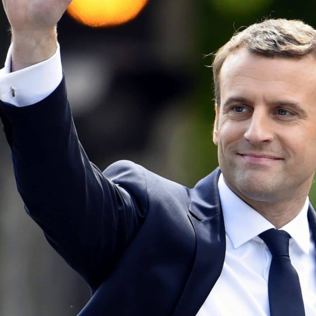 Emmanuel Macron : en pleine séance de boxe, les internautes se moquent tous de lui