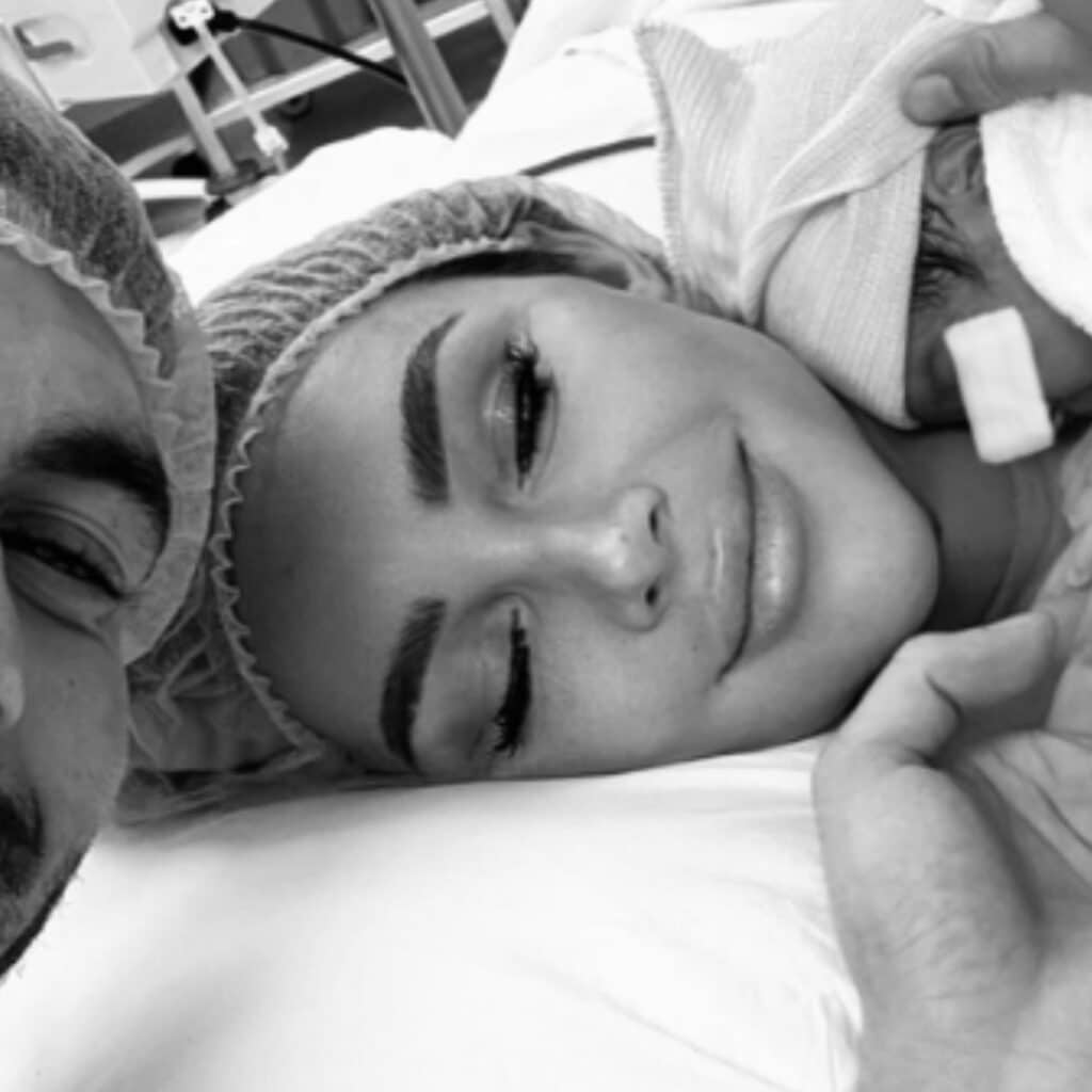 "Bienvenue à notre petit prince" : Fidji Ruiz a donné naissance à son premier enfant