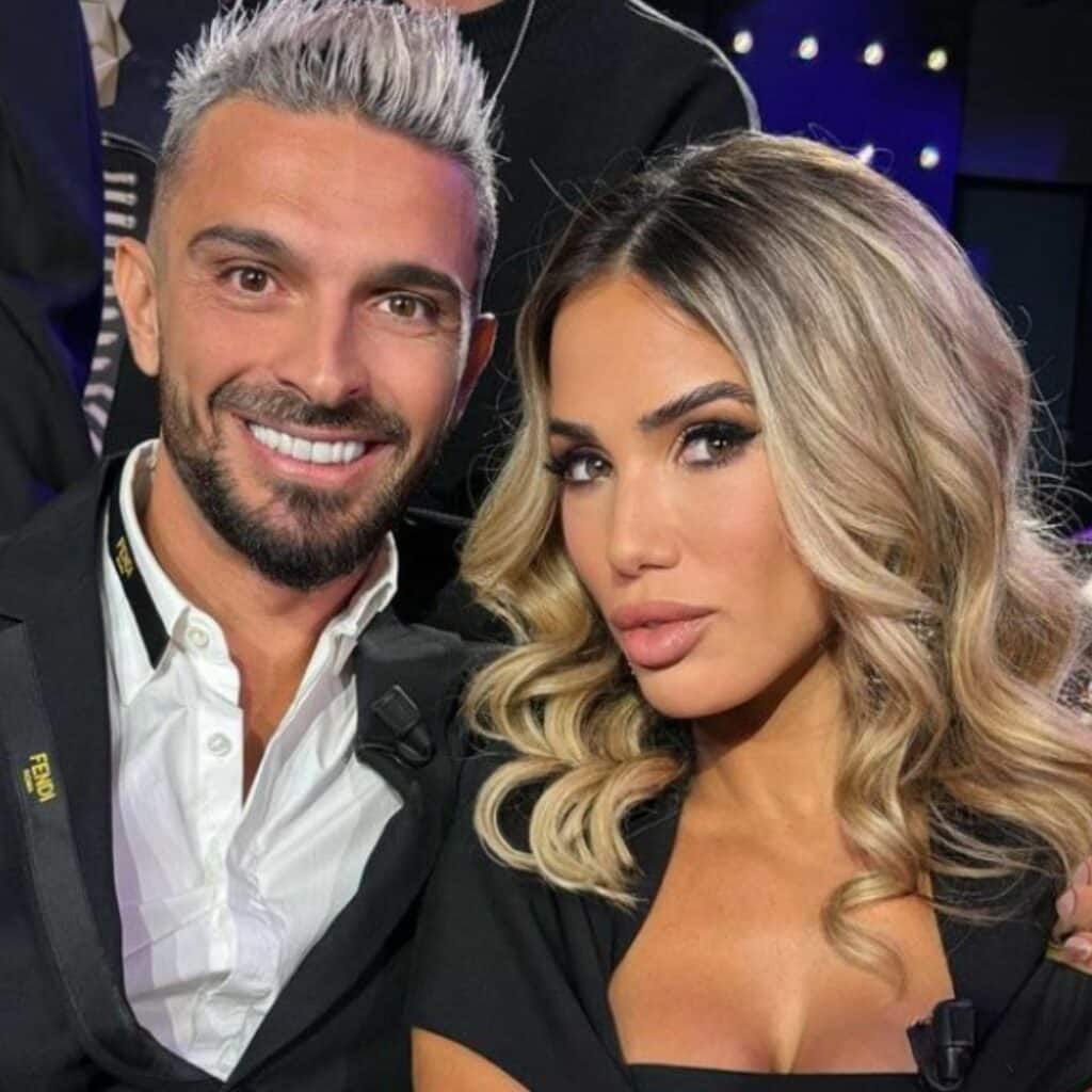 Manon Tanti : trompée par Julien avec une fan ? Elle s'exprime