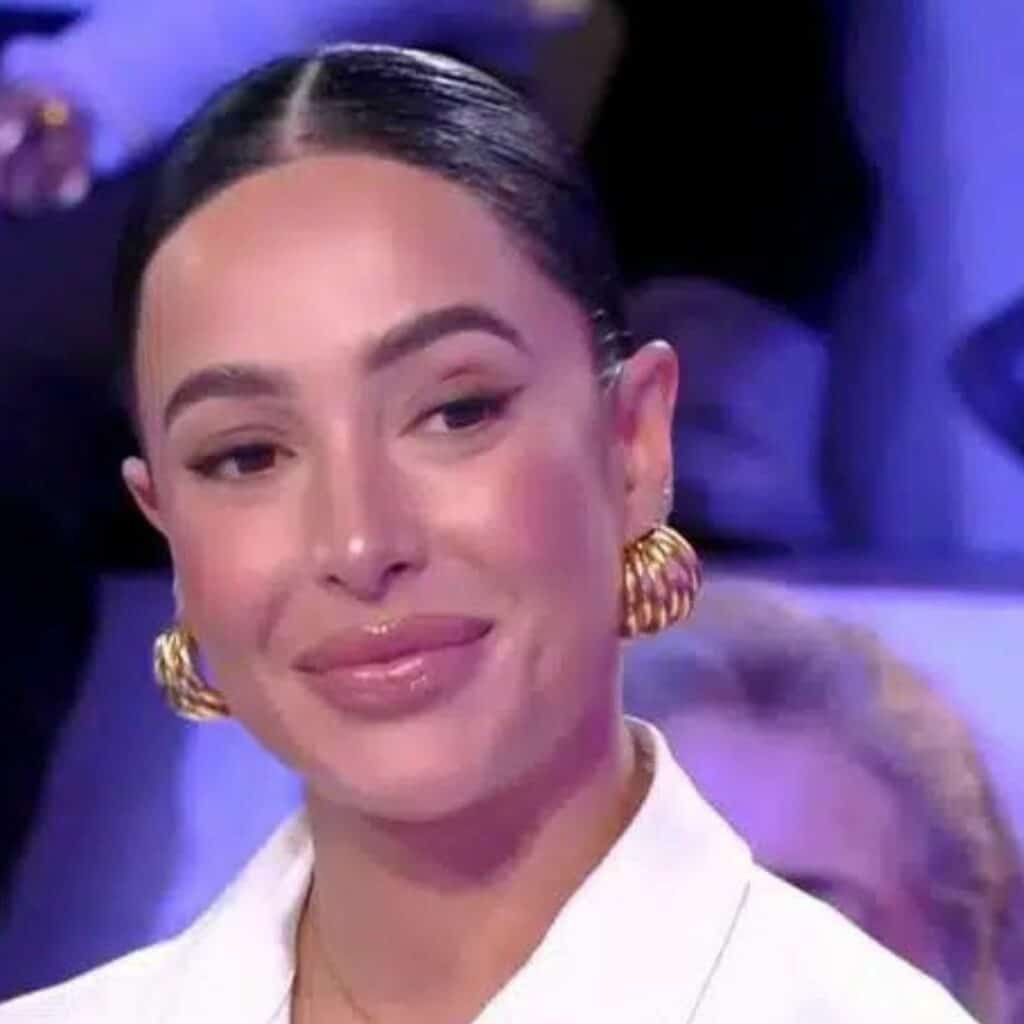 "Après Maeva, c'est elle" : Léa Mary voilée pour souhaiter un bon Ramadan, les internautes furieux