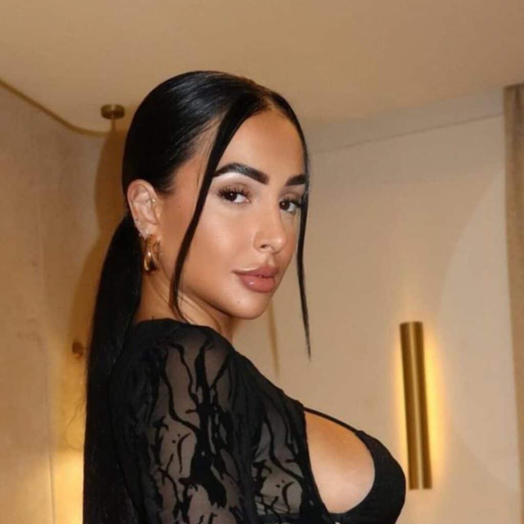 Léa Mary : elle s'exprime sur sa chirurgie ratée en Tunisie sur le plateau de TPMP