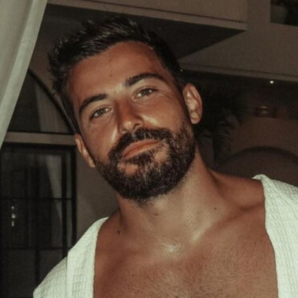 Anthony Matéo : en couple, il officialise sa relation