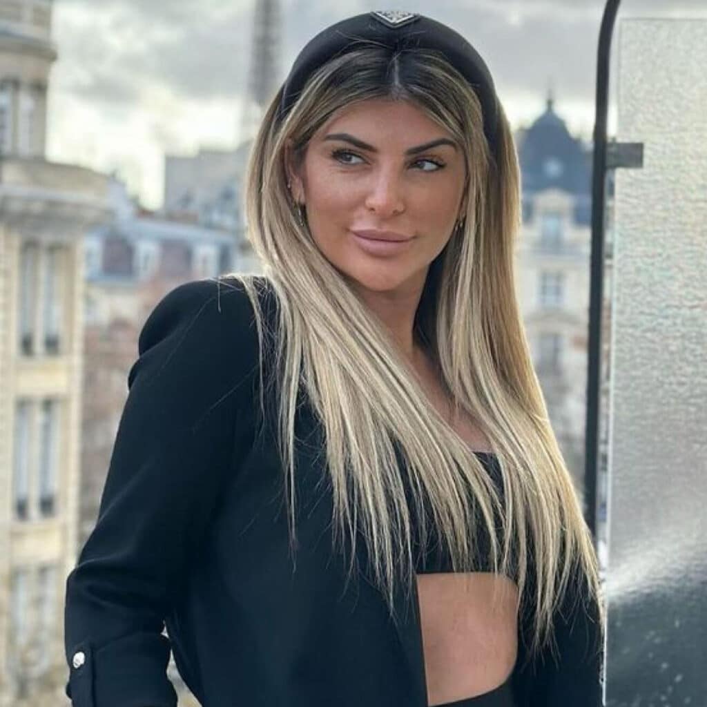 Mélanight : en couple depuis un an et demi, elle présente son chéri