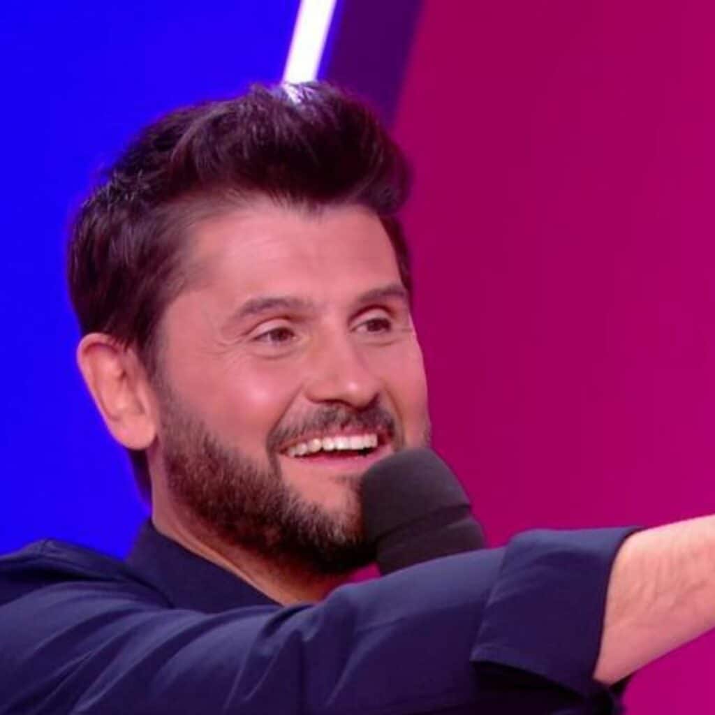 Secret Story : la raison pour laquelle Zoé et Maxence portent une oreillette dans la vraie maison