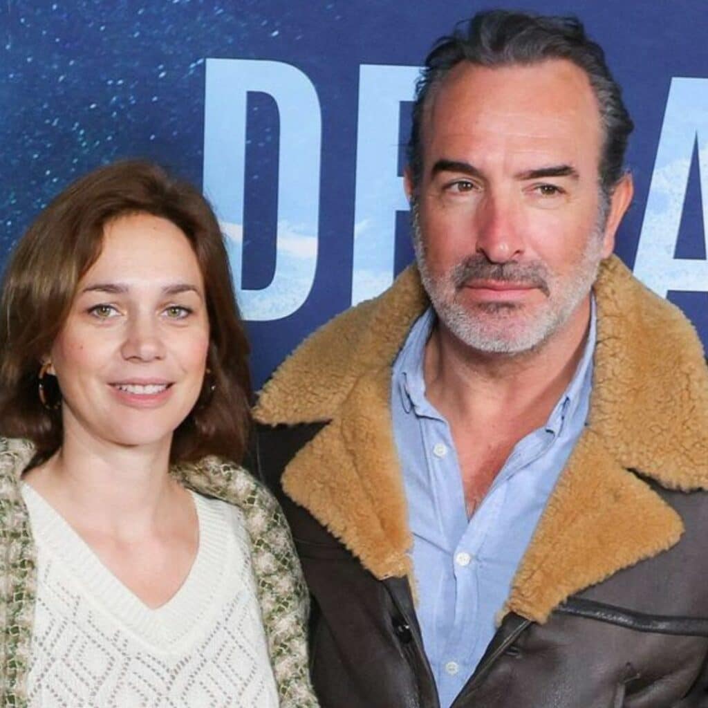 Jean Dujardin et Nathalie Péchalat : leur voisine est une chanteuse très appréciée