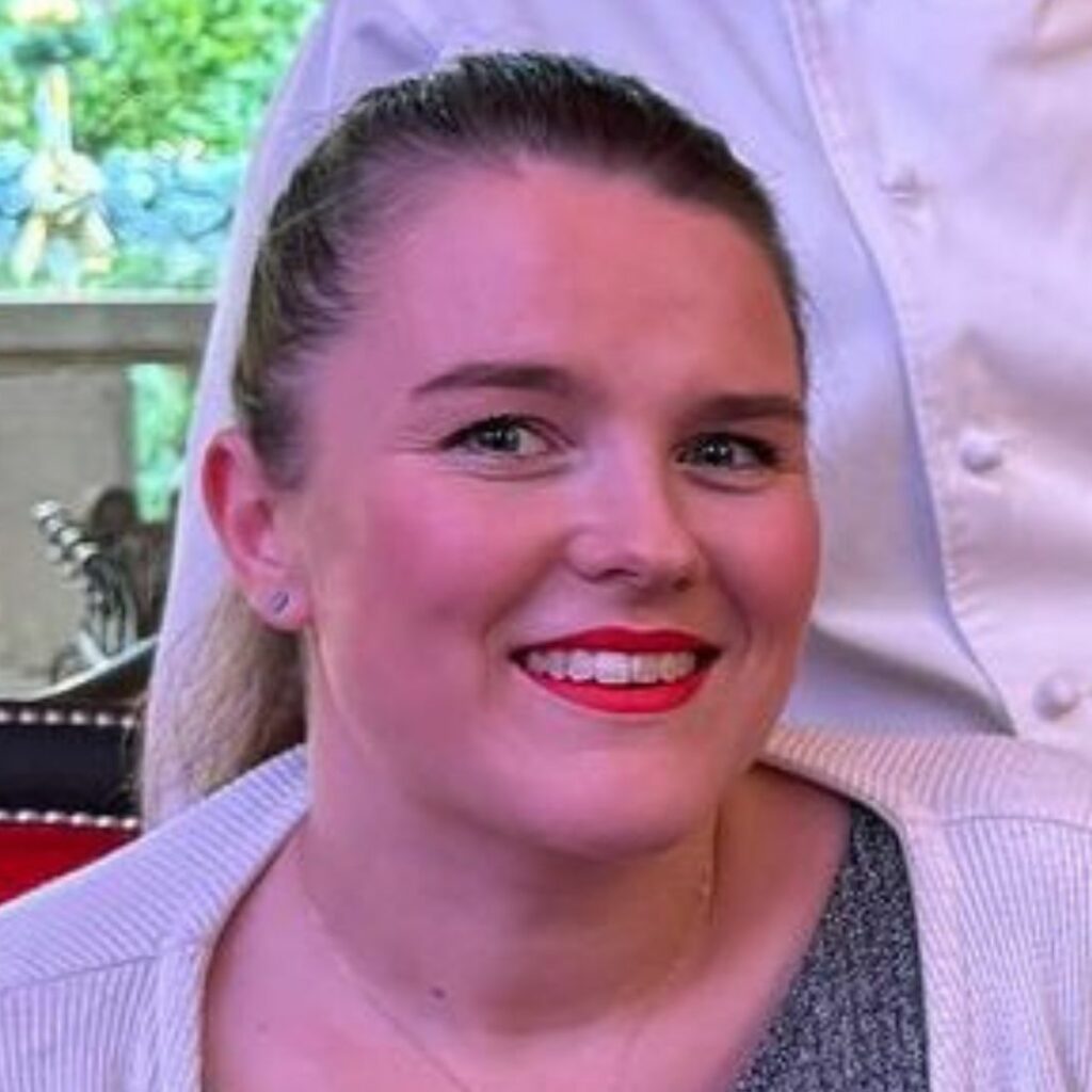 Lucile (L’amour est dans le pré) : elle recarde sèchement une internaute