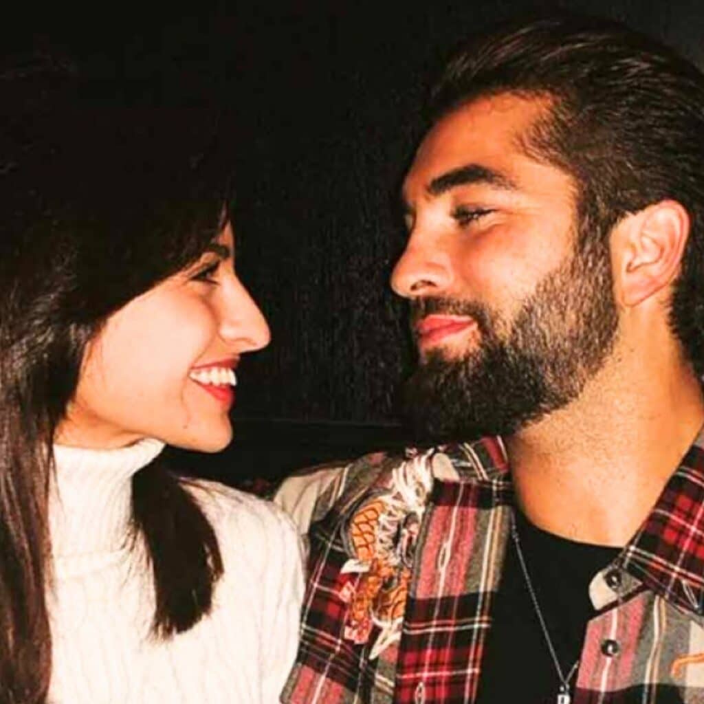 Kendji Girac blessé par balle : qui est sa compagne Soraya, la maman de sa fille Alba ?