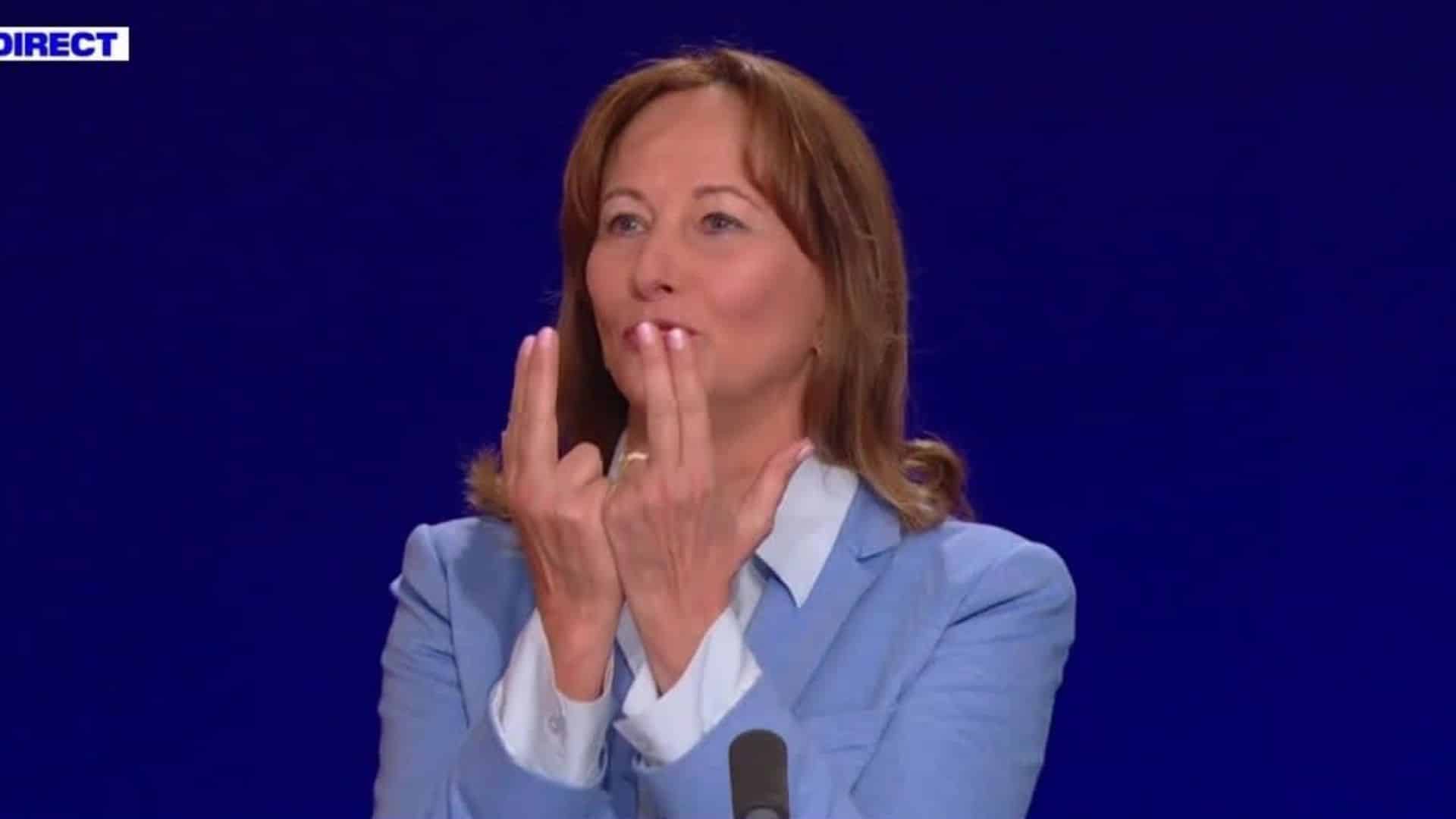 Ségolène Royal : "en roue libre", elle rappe "En bande organisée" en direct à la télé
