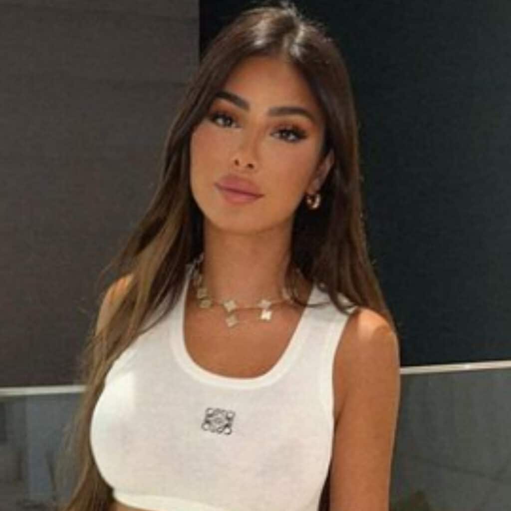 Maeva Ghennam : enceinte de son premier enfant ? Un détail interpelle