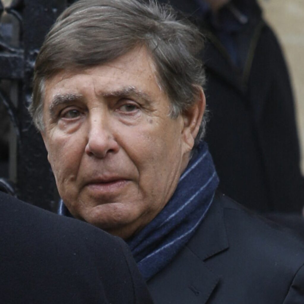 Jean-Pierre Foucault : le présentateur s'exprime avec émotion sur l'assassinat de son père