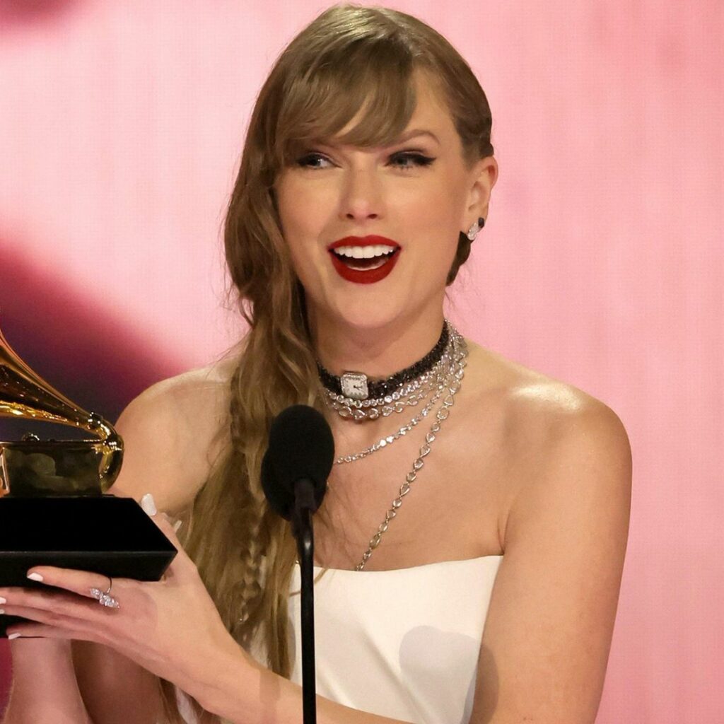 Taylor Swift : enceinte de son premier enfant ? Une photo de son ventre arrondi interpelle