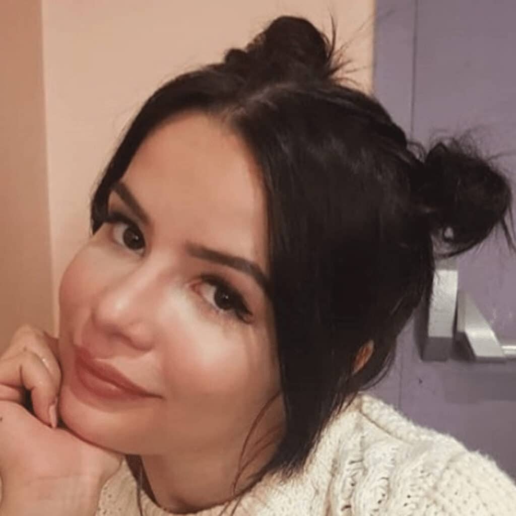 Angèle Salentino : après son passage en hôpital psychiatrique, elle se montre le crâne rasé