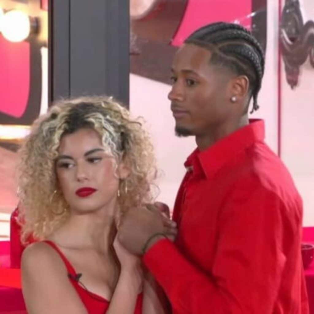 Alexis et Zoé (Secret Story) : le couple officialise enfin avec un baiser devant les caméras