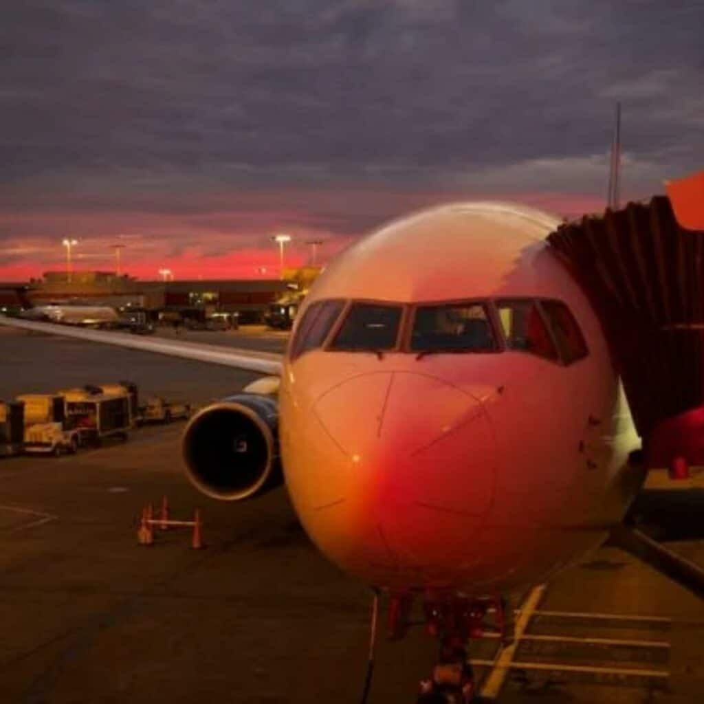 8 passagers afro-américains débarqués d’un avion pour "odeur corporelle offensive"