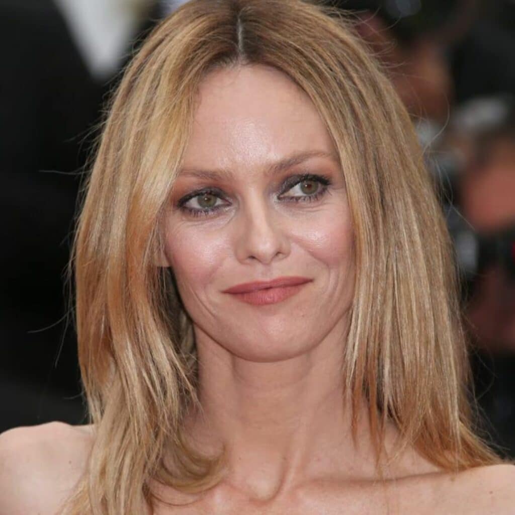 Vanessa Paradis : l’actrice consomme 3 aliments quotidiennement pour avoir un ventre plat