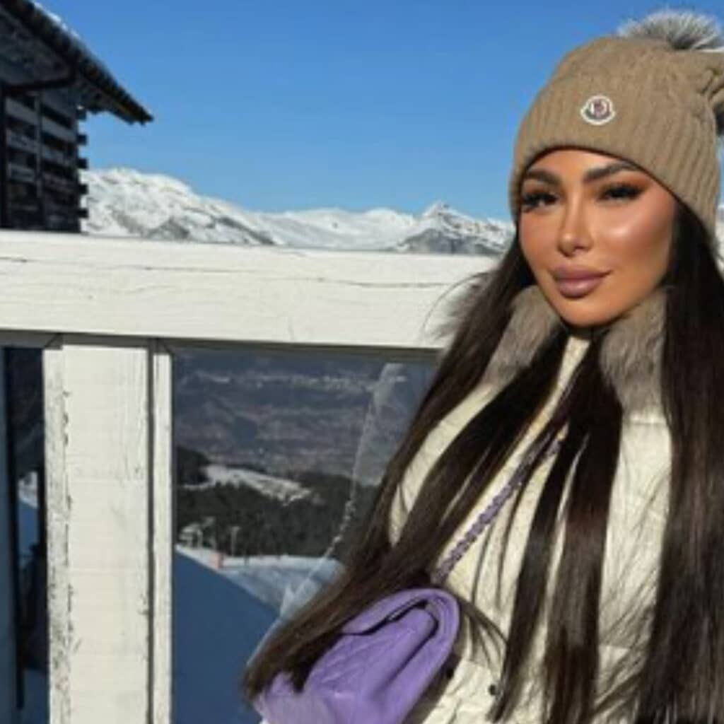 Maeva Ghennam : trahie par un proche et au plus mal, elle se confie