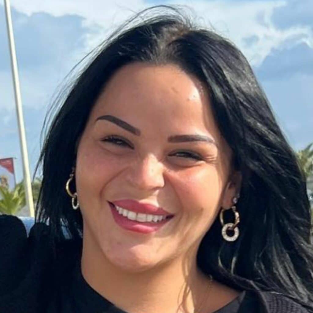 Sarah Fraisou : amincie, elle affiche son corps après une nouvelle perte de poids