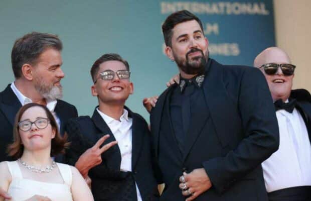 Artus : les parents de l’un de ses acteurs d’Un p’tit truc en plus abandonnent leur fils