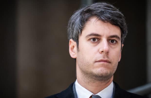 Gabriel Attal : l’histoire de son frère adoptif fait beaucoup parler sur la Toile