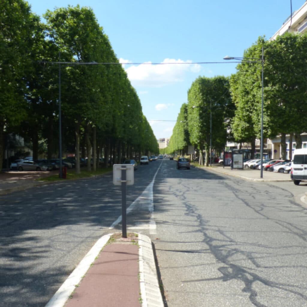 Saint-Étienne, cours Fauriel : un homme reçoit plusieurs coups de couteau