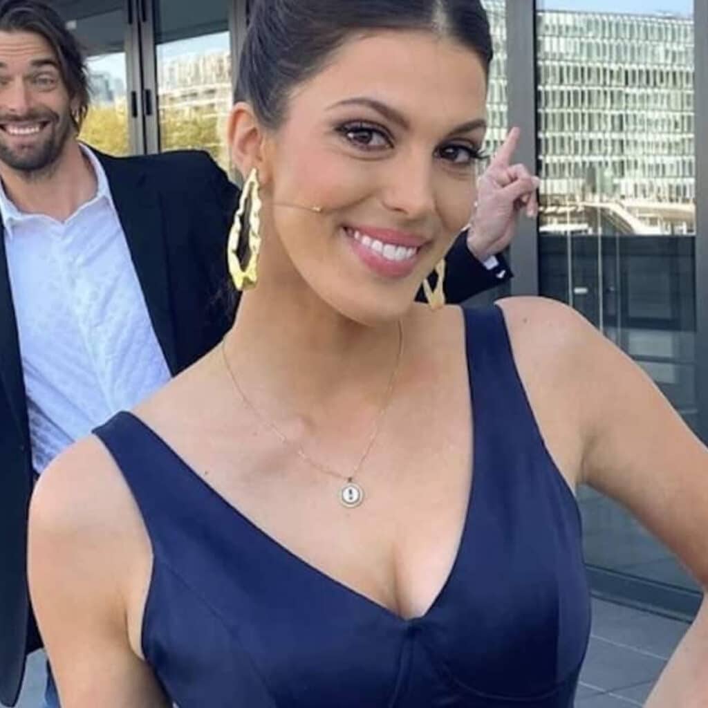 Iris Mittenaere : elle a failli intégrer une grande série américaine, elle se confie