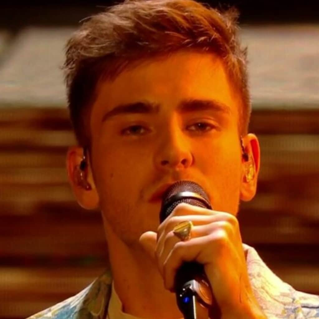 Julien (Star Academy) : il se confie sur l’argent insuffisamment gagné lors de la tournée des Académiciens