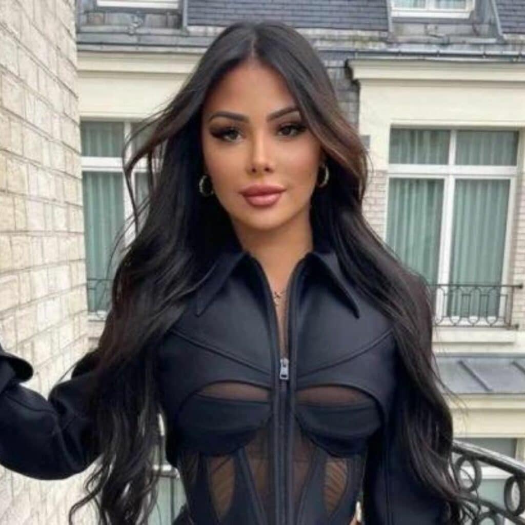 Maeva Ghennam : amoureuse et en couple avec un homme marié ? Elle prend la parole