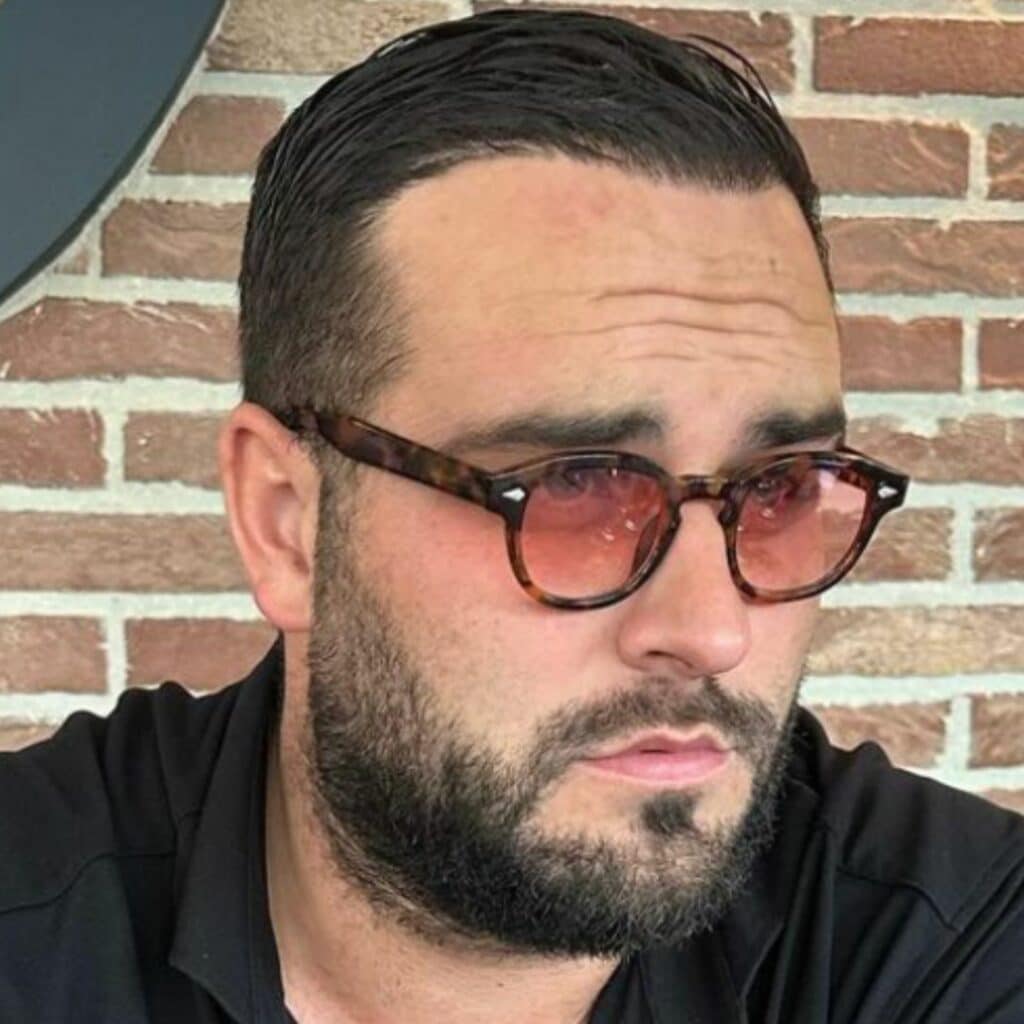 Nikola Lozina : en couple sur le tournage des Cinquante ?
